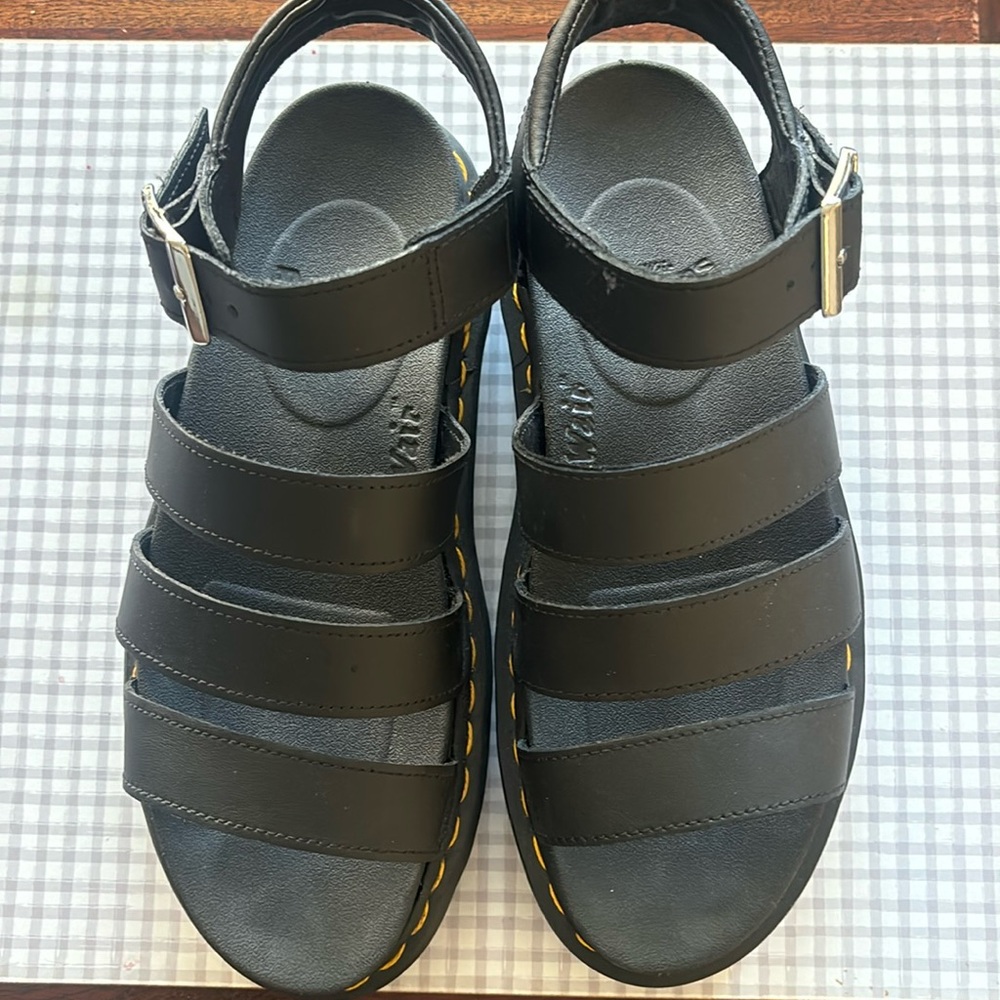 Blaire Hydro Leather Strap Sandals, Women's size 7.  Excellent used condition!